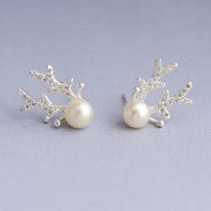 Christmas Pearl Elk Earrings